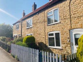 Cosy cottage four miles from Lincoln city centre